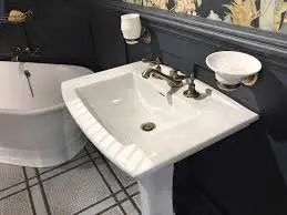 bathrooom-sink9[1]-7060705-65268.webp